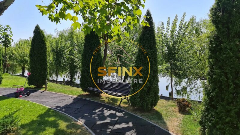 Floreasca View to lake, large terrace, parking and storage, swimming pool, pet friendly