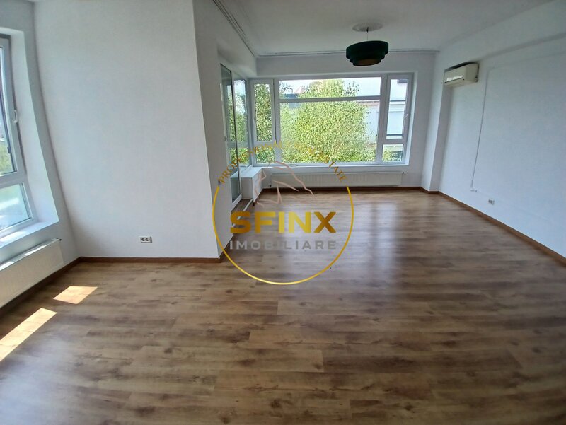 Floreasca View to lake, large terrace, parking and storage, swimming pool, pet friendly