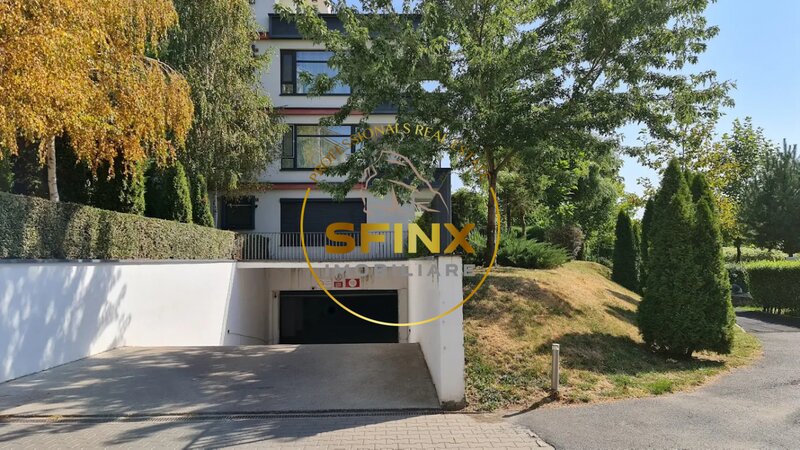 Floreasca View to lake, large terrace, parking and storage, swimming pool, pet friendly